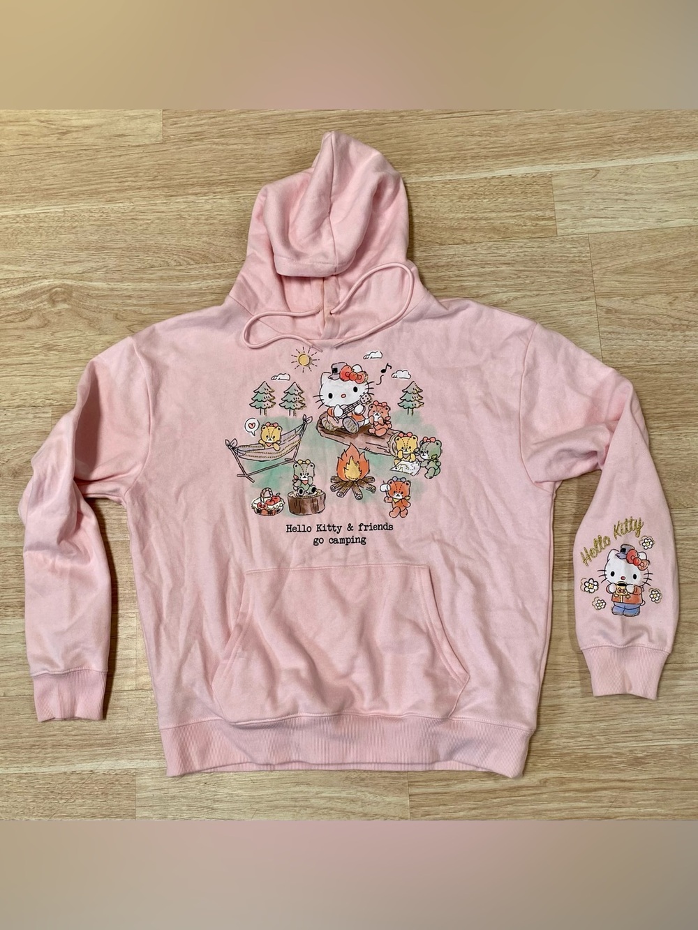 Hello Kitty & Friends Go Camping Sweatshirt Women’s Large Pink Soft Pullover Top